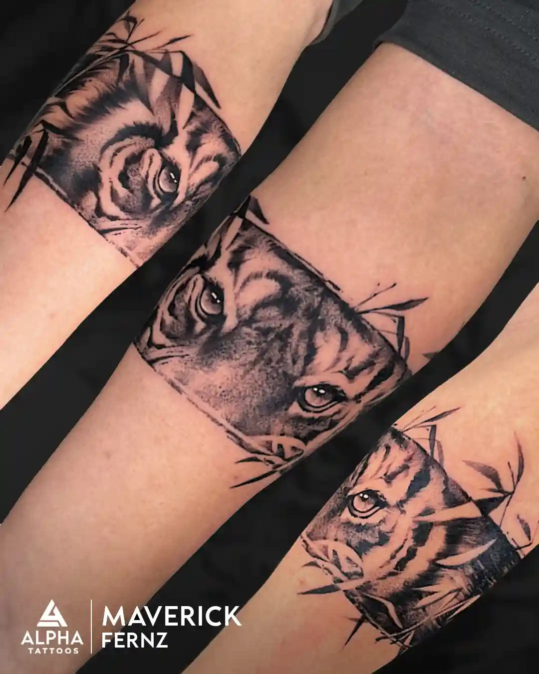 simple armband tattoo
