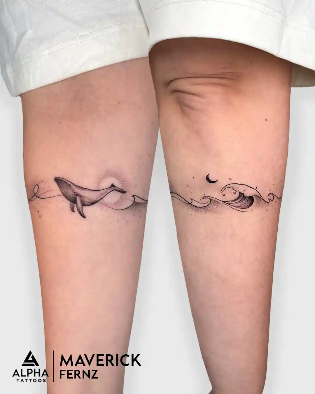 women's unique armband tattoo
