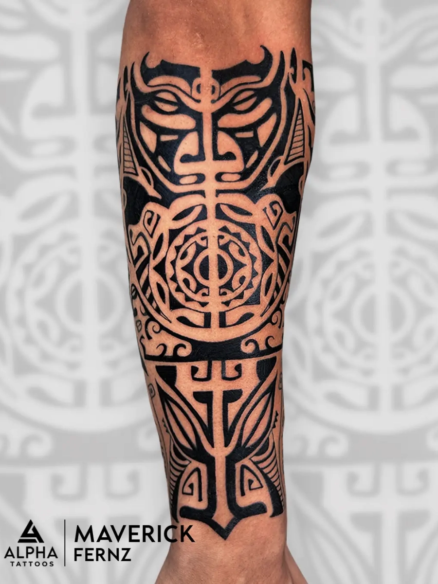 Maori-tribal-stippling-tattoo-1640