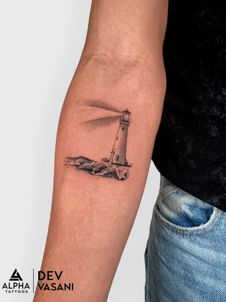 lighthouse-small-tattoo-1584